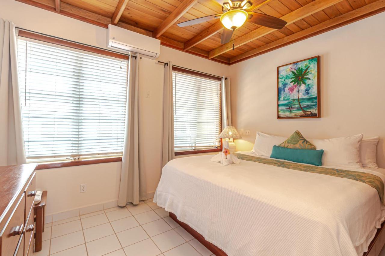 Coral Bay Villas San Pedro  Exterior photo