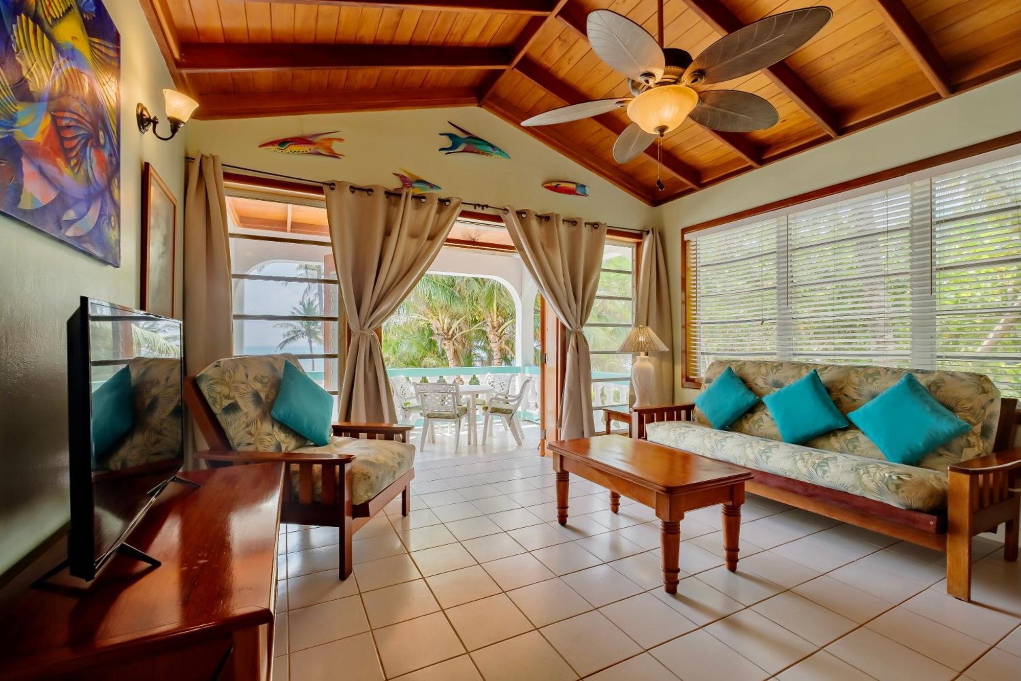 Coral Bay Villas San Pedro  Exterior photo