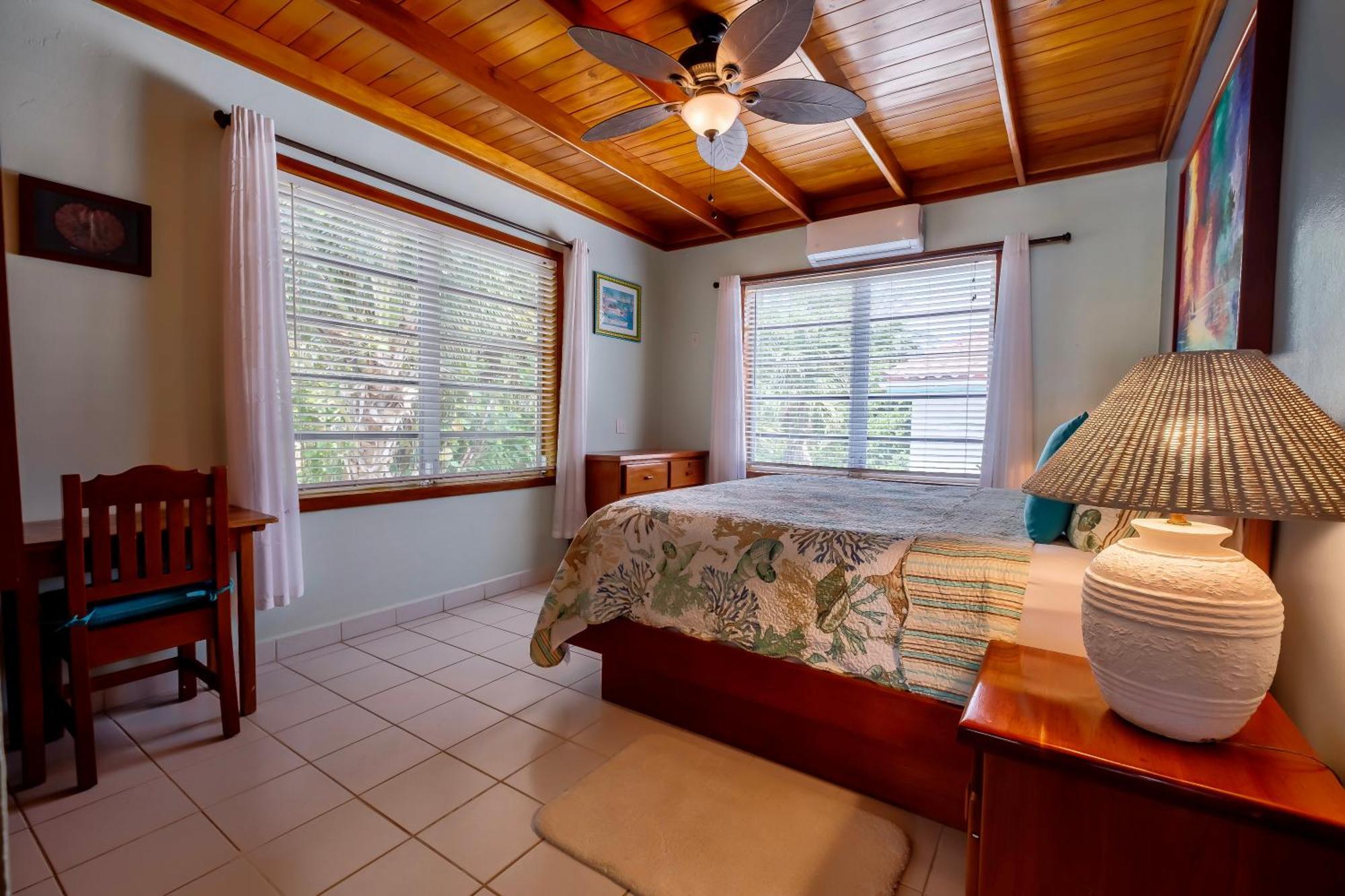Coral Bay Villas San Pedro  Exterior photo